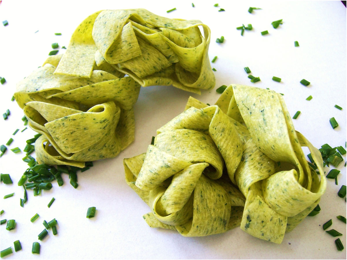 Pappardelle-Schnittlauch Pappardelle mit Schnittlauch
